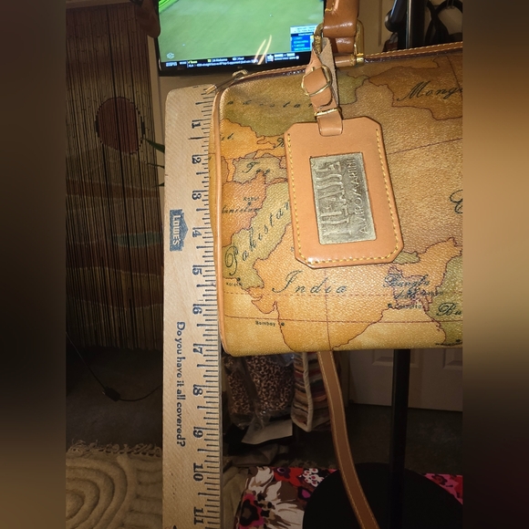 Vintage Map Print Handbag by Alviero Martini - Picture 12 of 13